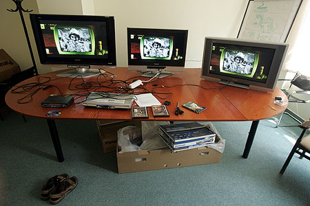 Egy�tt, h�rman
// Fot�: Index, (c) 1999-2021 Index.hu