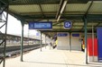 A S-Bahn vgllomsn kzs peronon szllhatunk t a tvolsgi vonatra