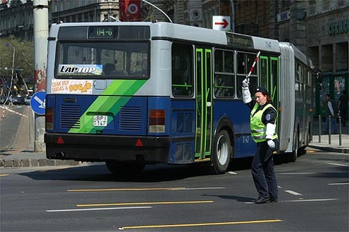 Els�bbs�ge van a p�tl�buszoknak
// Fot�: Nagy Attila, (c) 1999-2021 Index.hu