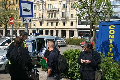 Egyeztetnek a sof�r�k
// Fot�: Nagy Attila, (c) 1999-2021 Index.hu