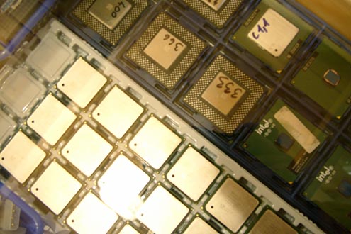 Processzorok a pult alatt
// Fot�: Index, (c) 1999-2021 Index.hu