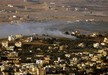 F�stfelh� sz�ll fel egy d�l-libanoni falub�l az izraeli t�z�rs�g t�mad�sa ut�n