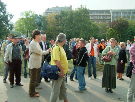 Nhny munkba igyekv s tntet
// Fot: Fzi Gergely, (c) 1999-2025 Index.hu