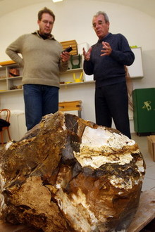 nehezebb, mint k�t ember
// Fot�: R�kossy P�ter, (c) 1999-2020 Index.hu