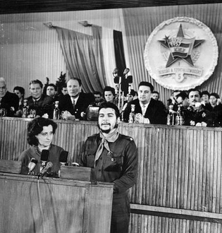 1960. Che Guevara felszlal a budapesti KISZ-kongresszuson.
// Fot: Index-gyjts, (c) 1999-2024 Index.hu