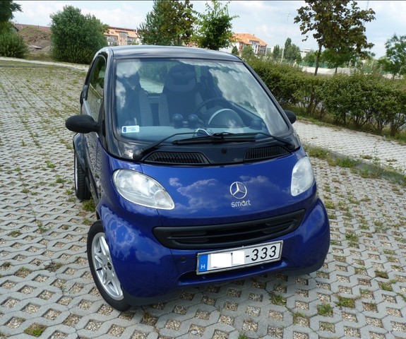 File:2001 MCC Smart ForTwo Passion Softouch 600cc Rear.jpg - Wikimedia  Commons