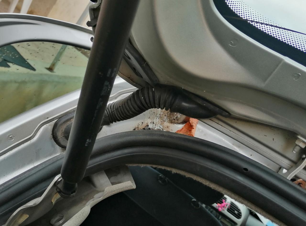 Motor leállítás után megy a ventilátor