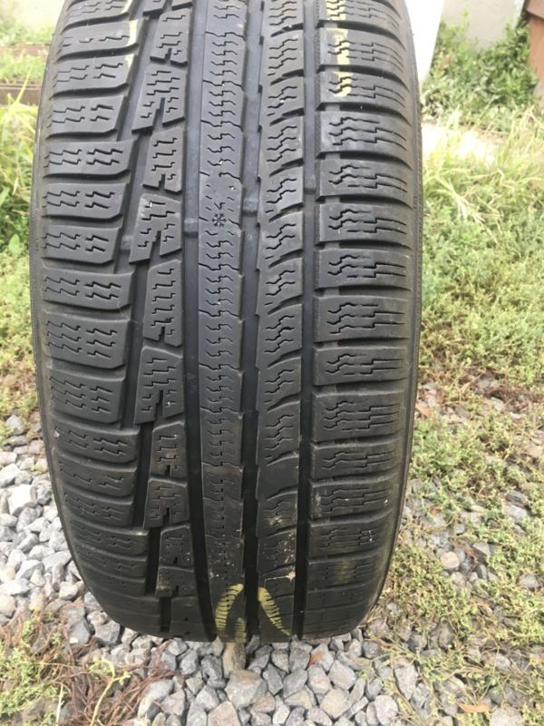 Nokian 215/55 R16