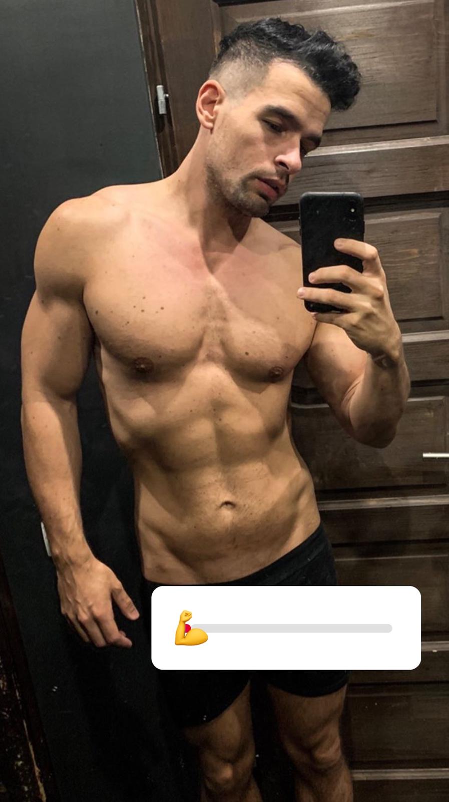 Szexi meztelen fitnesz modellek