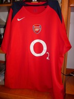 Arsenal red