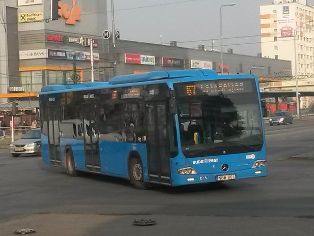 a barátom randizik az ex barátnőmmel