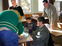 Felntt gyjtk is vsroltak tlnk.