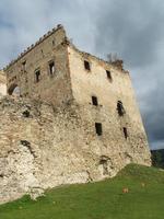 Sajnos a renesznsz palotaszrny mg romjaiban ll