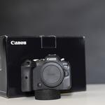 Canon eos r6 body front