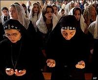 Sirijske pravoslavne monahinje u Bagdadu okupile su se u crkvi Svetog Petra i Pavla