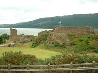 Urquhart Castle, mgtte a Loch Ness